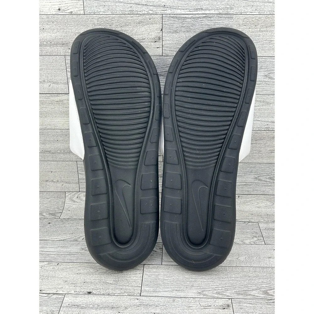 Nike Benassi JDI Slides Shoes Mens Size 13 Black White Sandals CN9675-005 Swoosh